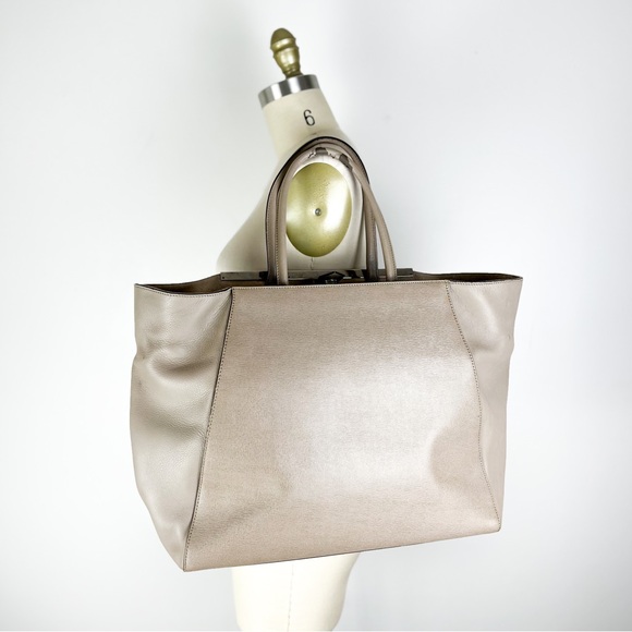 Fendi • Large 2Jours Leather Satchel - Picture 2 of 14